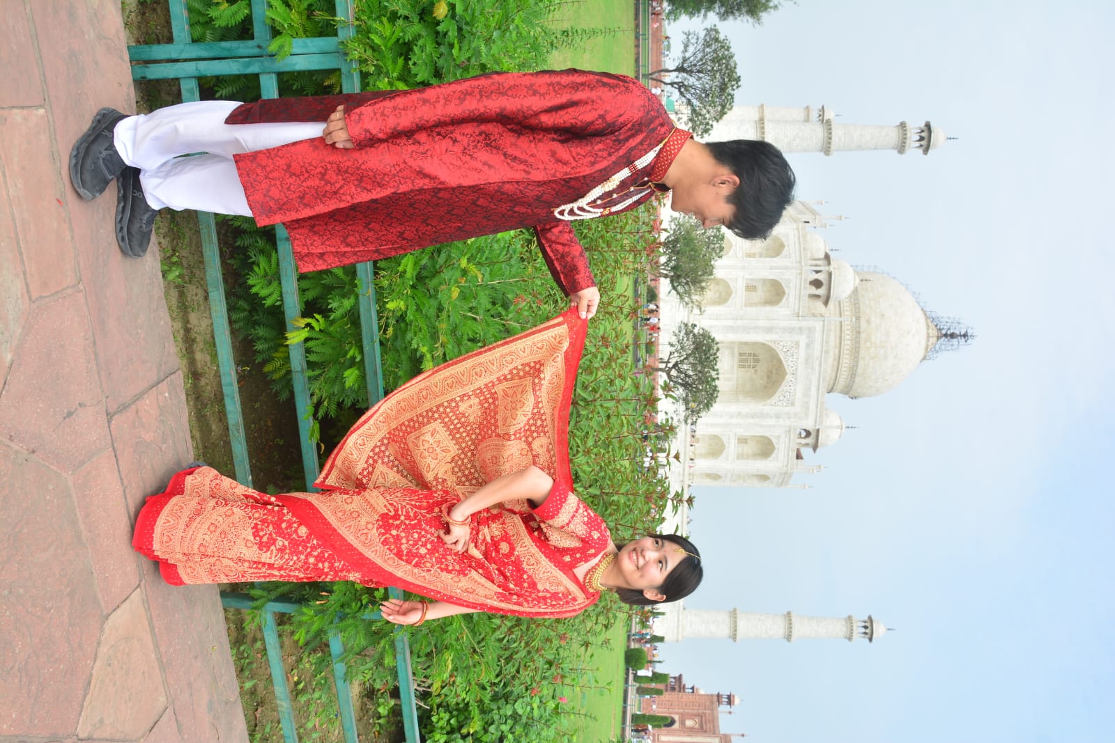 Taj Mahal Same Day Tour from Delhi with Traditional Indian Dress